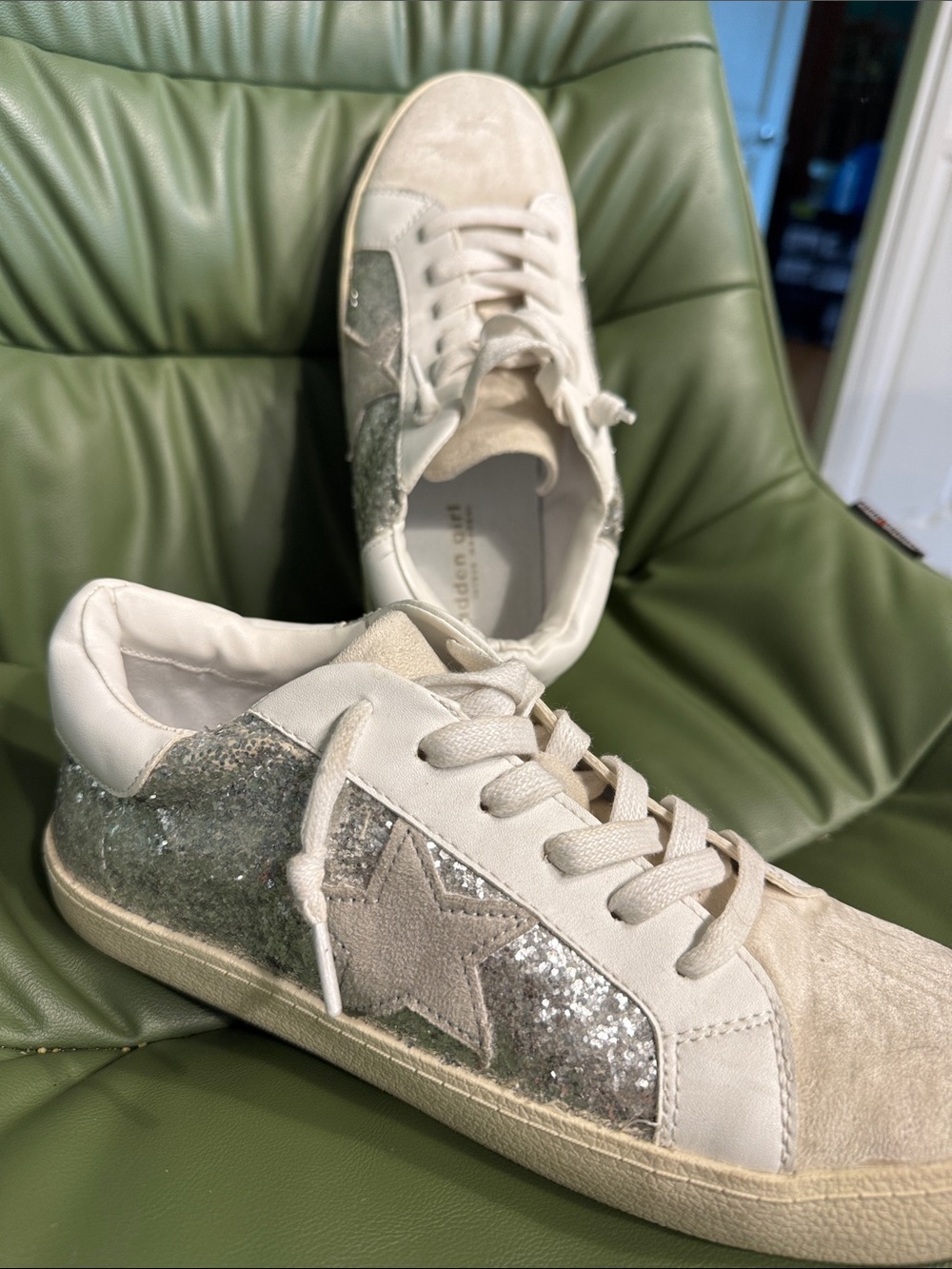 Madden Girl Never Worn Cream Glitter Star Lace-Up Sneakers